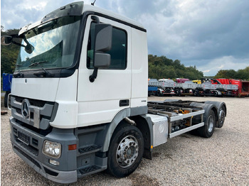 Xe tải khung gầm MERCEDES-BENZ Actros 2532