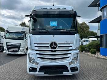 Xe đầu kéo MERCEDES-BENZ