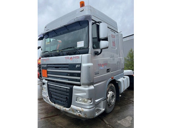 Xe đầu kéo DAF XF 105 460