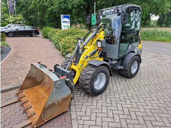 Máy xúc lật bánh lốp WACKER