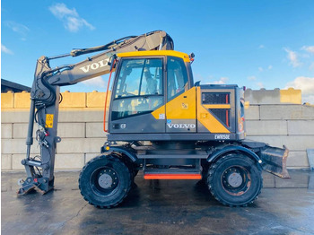 Máy xúc bánh lốp VOLVO EWR150E