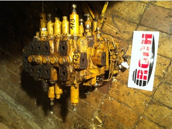 Van thủy lực KOMATSU