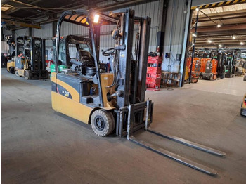 Xe nâng điện CATERPILLAR EP