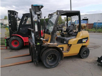 Xe nâng gas CATERPILLAR GP