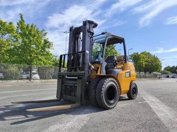 Xe nâng gas CATERPILLAR GP