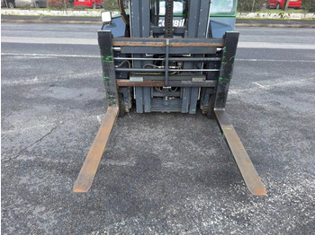 Xe tải tiếp cận 4 hướng Combilift CBE2500: hình 4