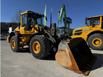 Máy xúc lật bánh lốp VOLVO L90H