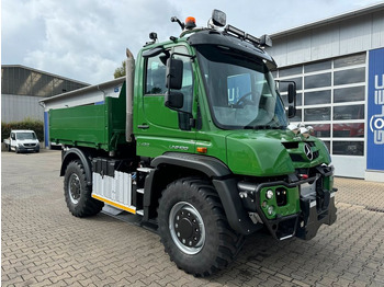 Xe ben UNIMOG
