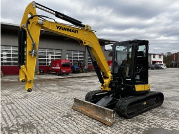 Máy xúc mini YANMAR