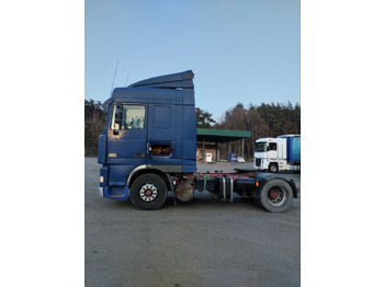 Xe đầu kéo DAF XF 95 380