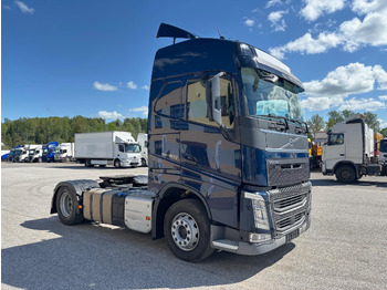 Xe đầu kéo VOLVO FH 460