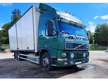 Xe tải hộp VOLVO FM12