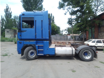 Xe đầu kéo RENAULT Magnum 470: hình 3