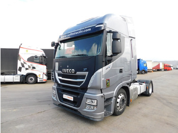 Xe đầu kéo IVECO