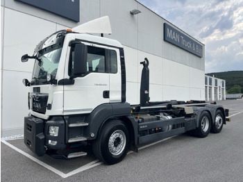 Xe tải nâng móc MAN TGS 26.430