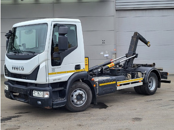 Xe tải nâng móc IVECO EuroCargo