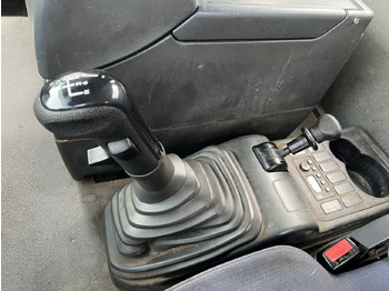 Xe tải chở thùng nhỏ MAN TGA 26.410 6X2/4 BL Motorschaden! TGA 26.410 6X2/4 BL, Vorlauf Lenk-Liftachse, Meiller Tele.: hình 5 Xe tải chở thùng nhỏ MAN TGA 26.410 6X2/4 BL Motorschaden! TGA 26.410 6X2/4 BL, Vorlauf Lenk-Liftachse, Meiller Tele.: hình 5