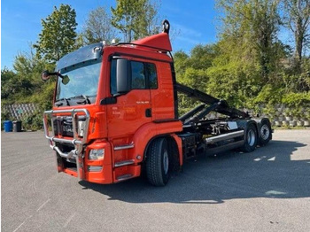 Xe tải nâng móc MAN TGS 26.480