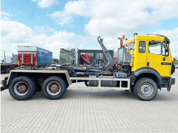 Xe tải nâng móc MERCEDES-BENZ SK 2631