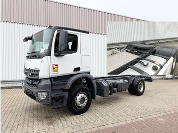 Xe đầu kéo MERCEDES-BENZ Arocs 1840