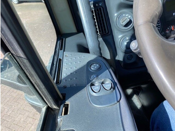 Xe đầu kéo Trakker AD260T41W 6x6 Trakker AD260T41W 6x6: hình 5 Xe đầu kéo Trakker AD260T41W 6x6 Trakker AD260T41W 6x6: hình 5