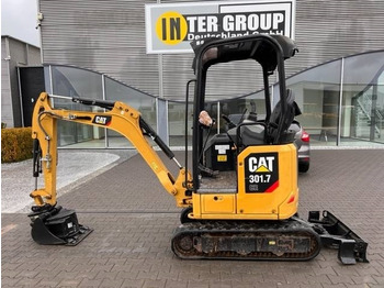 Máy xúc mini CATERPILLAR 301.7CR