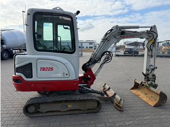 Máy xúc mini mới Takeuchi TB 225 V3: hình 5 Máy xúc mini mới Takeuchi TB 225 V3: hình 5