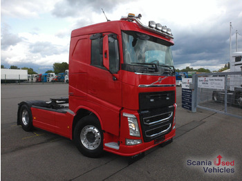 Xe đầu kéo VOLVO FH13 500