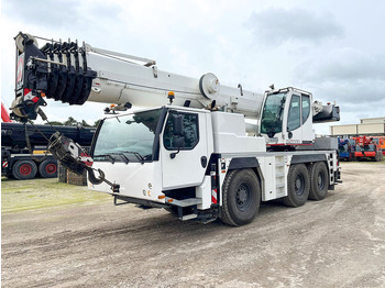 Cẩu bánh lốp LIEBHERR LTM 1060-3.1