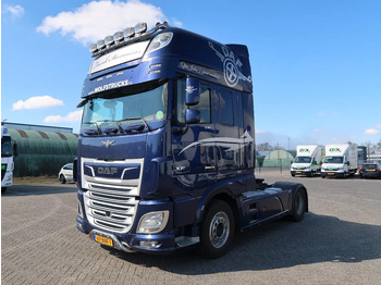 Xe đầu kéo DAF XF 530