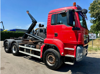 Xe tải nâng móc MAN TGA 26.400