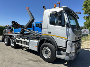 Xe tải nâng móc VOLVO FM 420