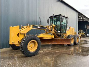 Máy san CATERPILLAR 140K