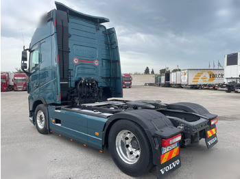 Xe đầu kéo VOLVO FH500: hình 3