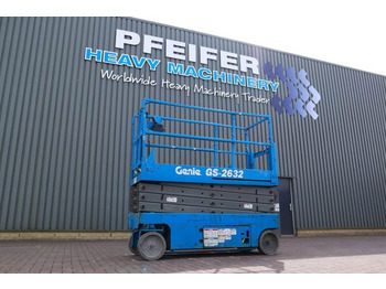 Máy nâng người hình kéo GENIE