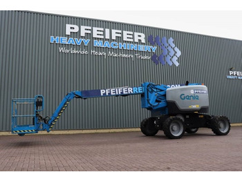 Xe nâng người nhiều khớp nối GENIE