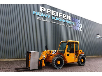 Xe nhấc hình viễn vọng kính JCB