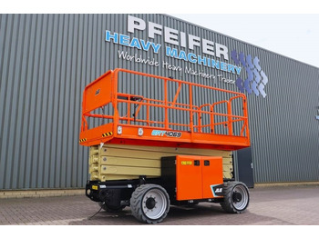 Máy nâng người hình kéo JLG