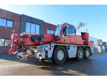 Cần cẩu mọi địa hình DEMAG