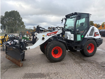 Máy xúc lật bánh lốp BOBCAT L85