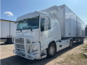 Xe tải VOLVO FM10