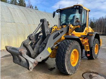 Máy xúc lật bánh lốp VOLVO L70H