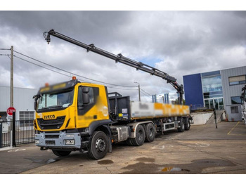 Xe tải thùng lửng/ Phẳng IVECO Trakker