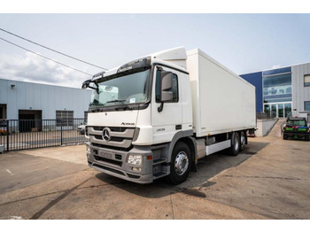 Xe tải hộp MERCEDES-BENZ Actros 2636