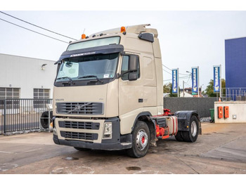 Xe đầu kéo VOLVO FH 400