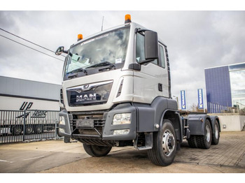 Xe đầu kéo MAN TGS 26.470 6X6H+HYDR: hình 2 Xe đầu kéo MAN TGS 26.470 6X6H+HYDR: hình 2