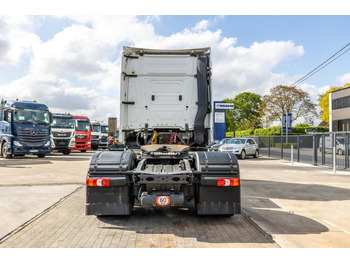 Xe đầu kéo Mercedes ACTROS 1945 (1845) LS: hình 5 Xe đầu kéo Mercedes ACTROS 1945 (1845) LS: hình 5