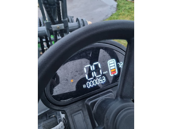 Máy xúc lật bánh lốp WCM