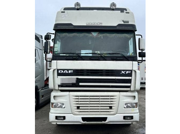 Xe đầu kéo DAF XF 95
