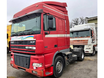 Xe đầu kéo DAF XF 95